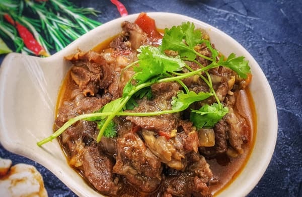thịt bò sốt vang  0