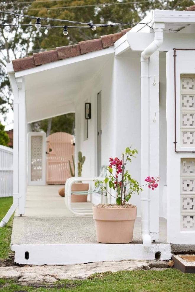 nhà cấp 4 tone màu trắng 0