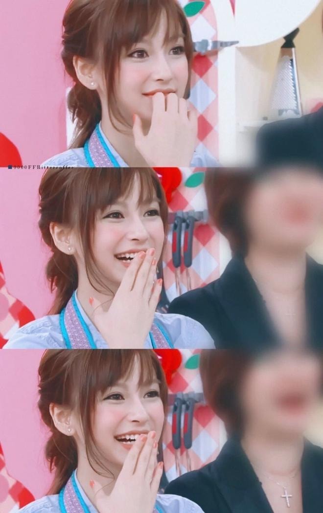  Hậu ly hôn, Angelababy khiến dân mạng trầm trồ với loạt ảnh 'xinh xỉu' như gái đôi mươi khi đi trượt tuyết 4