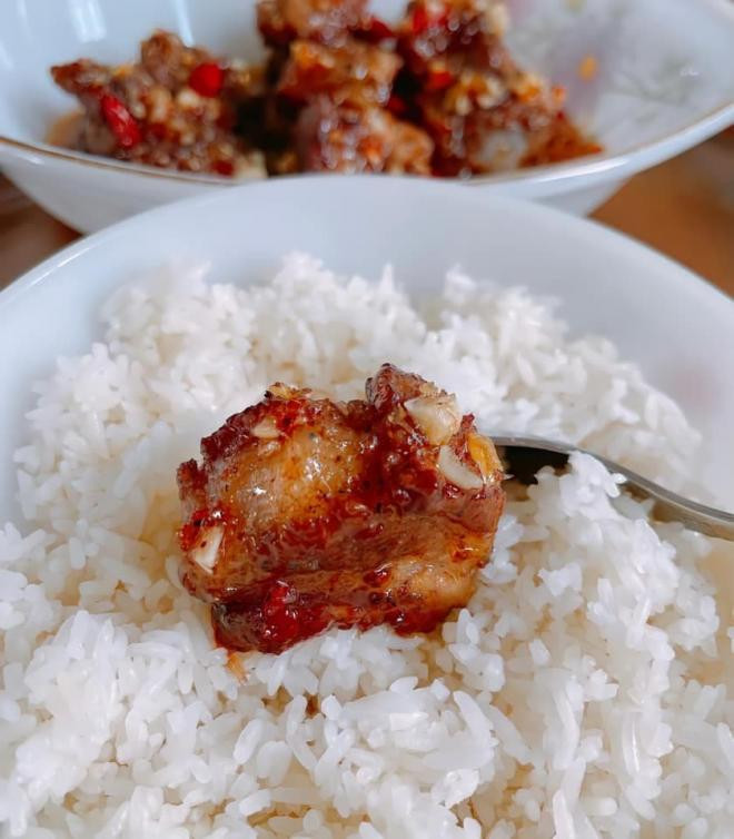 Âu Hà My sườn sốt mận 2