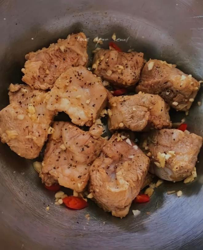 Âu Hà My sườn sốt mận 0