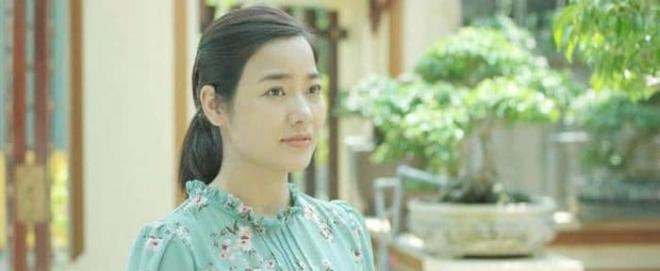 Nhan sắc đời thường khác xa trên phim 'Lối về miền hoa' của 'gái ế' Đàm Hằng  8