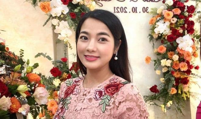 Nhan sắc đời thường khác xa trên phim 'Lối về miền hoa' của 'gái ế' Đàm Hằng  7
