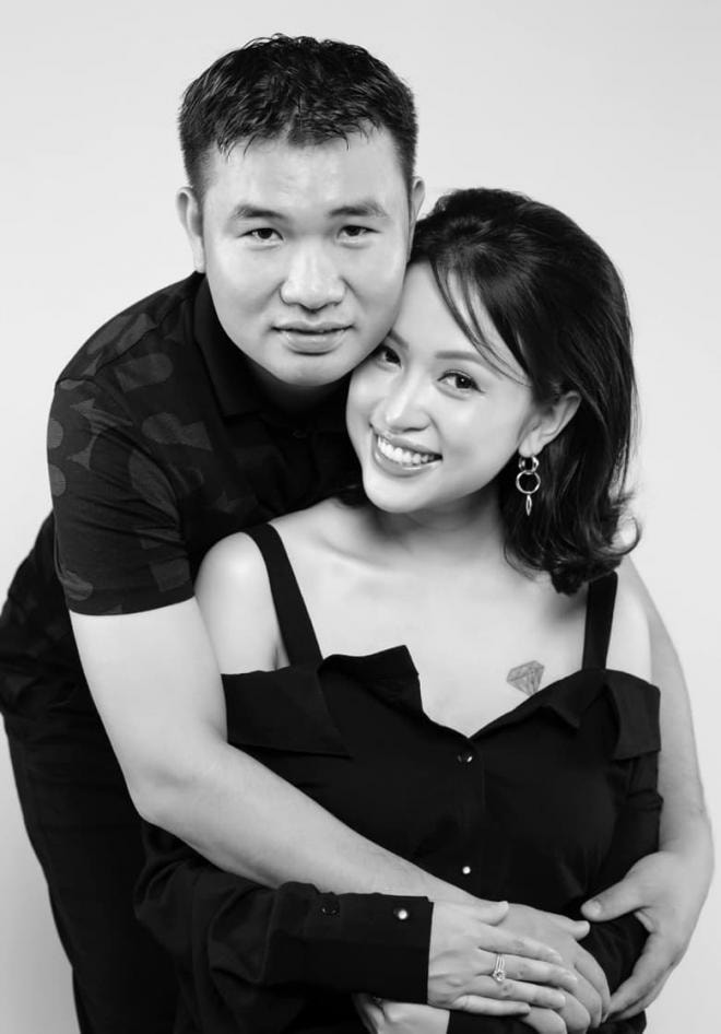 Vân Hugo mang bầu 0