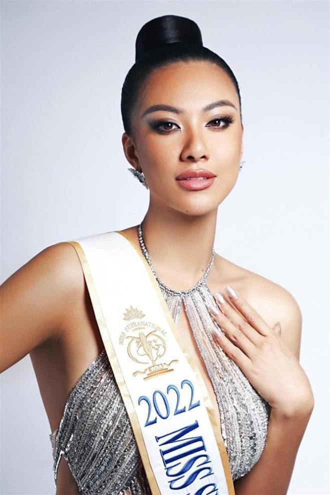 duong-kim-miss-universe-2021-phan-ung-rao-sao-khi-kim-duyen-thi-miss-supranational-2022-2-ngoisaovn-w666-h1000 4