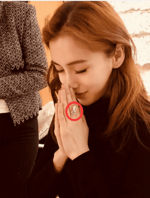  Sinh nhật đầu tiên của Angelababy hậu ly hôn chỉ có Dương Mịch, Nghê Ni và 1 nam MC chúc mừng, còn đâu siêu xe và party hoành tráng như thời bên Huỳnh Hiểu Minh 14