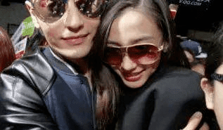  Sinh nhật đầu tiên của Angelababy hậu ly hôn chỉ có Dương Mịch, Nghê Ni và 1 nam MC chúc mừng, còn đâu siêu xe và party hoành tráng như thời bên Huỳnh Hiểu Minh 8