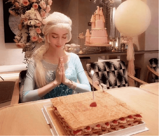  Sinh nhật đầu tiên của Angelababy hậu ly hôn chỉ có Dương Mịch, Nghê Ni và 1 nam MC chúc mừng, còn đâu siêu xe và party hoành tráng như thời bên Huỳnh Hiểu Minh 17