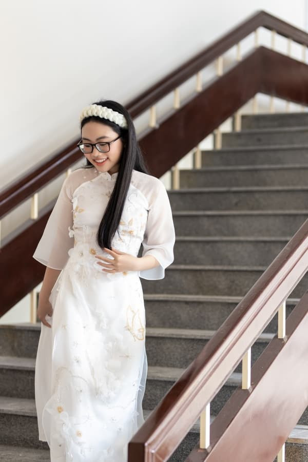 li-do-vi-sao-phuong-my-chi-duoc-chon-lam-dai-su-hinh-anh-cua-le-hoi-ao-dai-thanh-pho-ho-chi-minh-2022-1-ngoisaovn-w600-h900 8