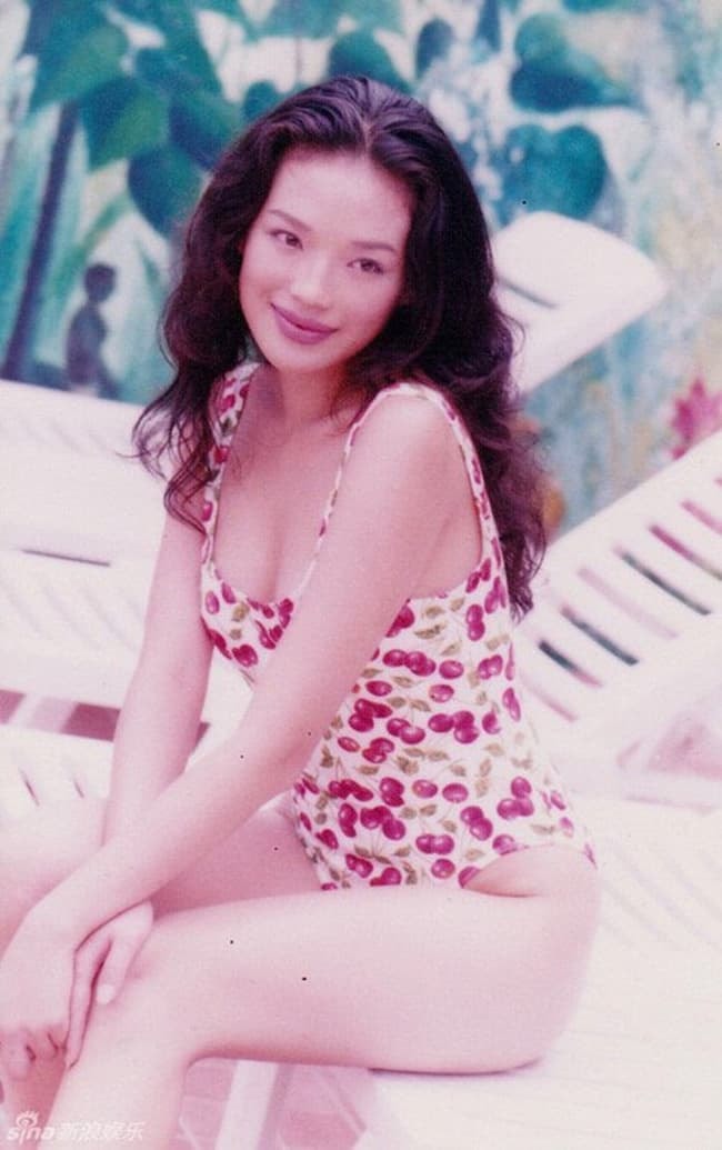 Thư Kỳ với những hình ảnh của ký ức, không tài nào nhận ra đây là 'bom sex' gợi cảm đình đám 1