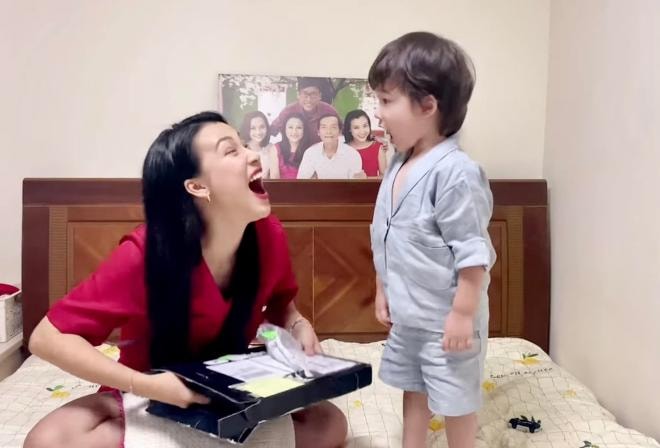 á hậu hoàng oanh nhận nút bạc  4