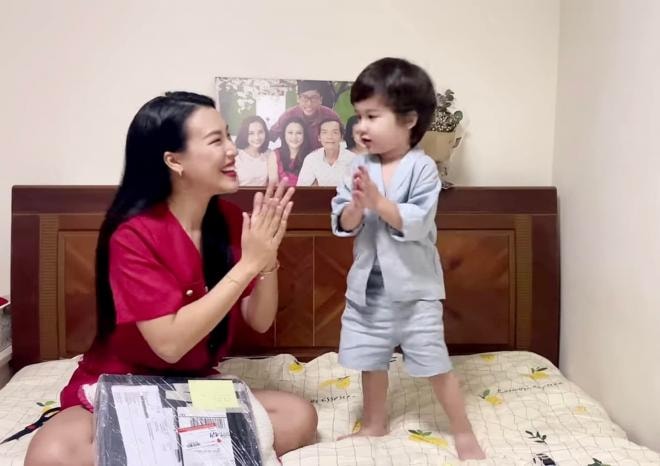 á hậu hoàng oanh nhận nút bạc  7