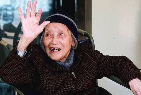 nguoi-gia (1).jpeg 1 nguoi-gia (1).jpeg 1