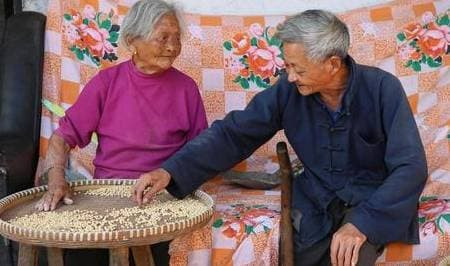 nguoi-gia (1).jpeg 3 nguoi-gia (1).jpeg 3