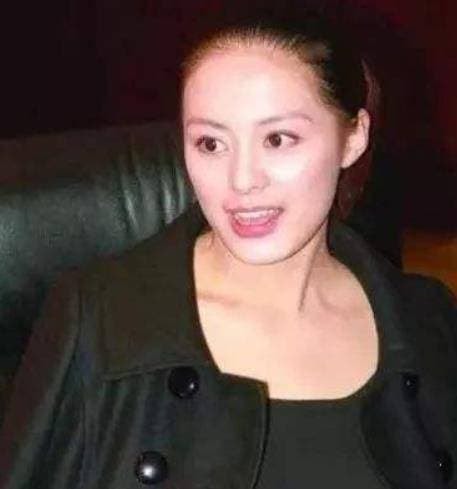 Vợ cũ của Đường Quốc Cường nhờ con gái trả thù, nào ngờ sau 32 năm, con gái bà coi mẹ kế như mẹ ruột của mình 1