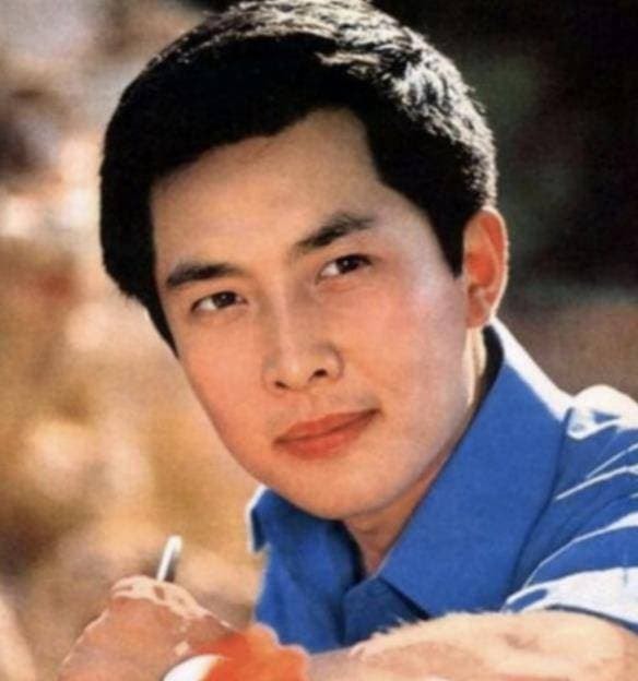 Vợ cũ của Đường Quốc Cường nhờ con gái trả thù, nào ngờ sau 32 năm, con gái bà coi mẹ kế như mẹ ruột của mình 12