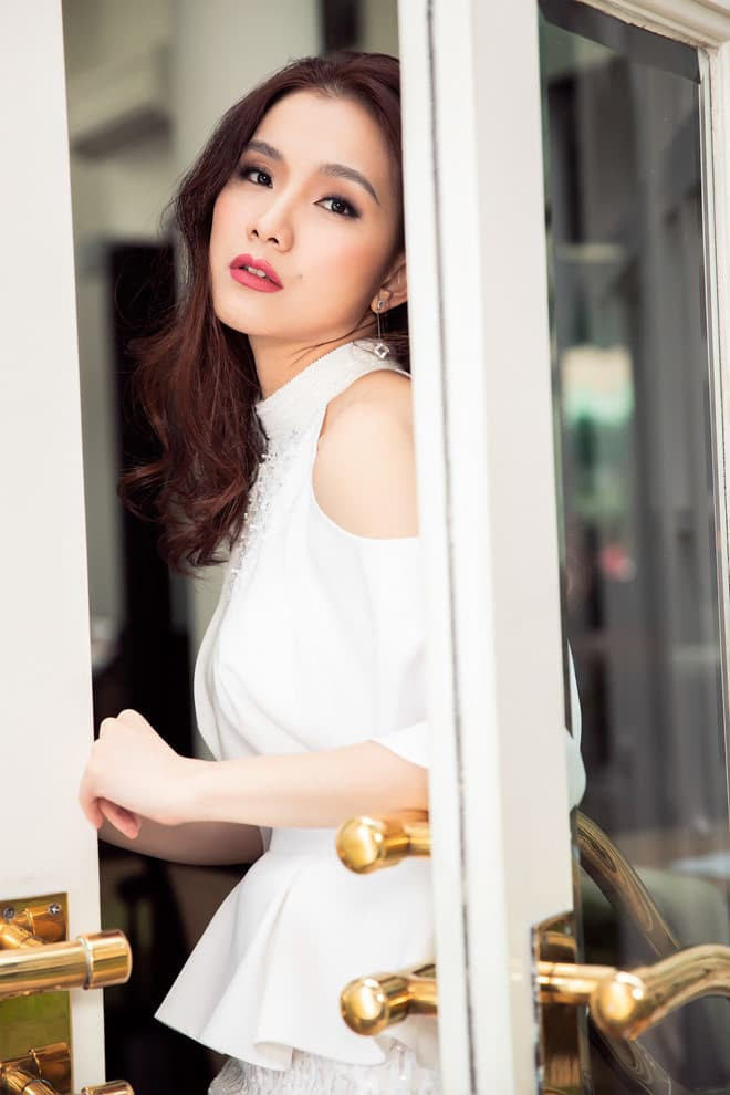 thuy-lam-da-tra-loi-cau-hoi-ung-xu-the-nao-ma-doat-vuong-mien-hoa-hau-hoan-vu-2008-va-fan-phai-phuc-sat-dat-6-ngoisaovn-w660-h990 3 thuy-lam-da-tra-loi-cau-hoi-ung-xu-the-nao-ma-doat-vuong-mien-hoa-hau-hoan-vu-2008-va-fan-phai-phuc-sat-dat-6-ngoisaovn-w660-h990 3