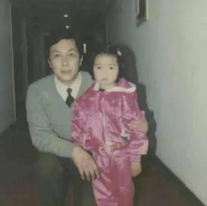 Vợ cũ của Đường Quốc Cường nhờ con gái trả thù, nào ngờ sau 32 năm, con gái bà coi mẹ kế như mẹ ruột của mình 2
