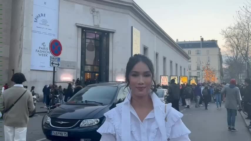 Phương Anh nói tiếng Pháp tại Paris Fashion Week