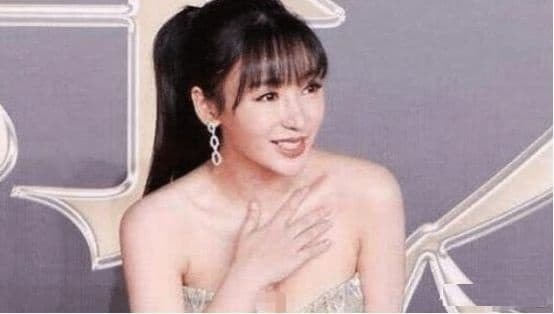 Sao Hoa ngữ che chắn tránh lộ hàng 1