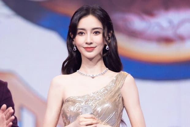 Angelababy dính nghi vấn có bạn trai mới ngay sau khi ly hôn, bị bại lộ vì phải cách ly 2