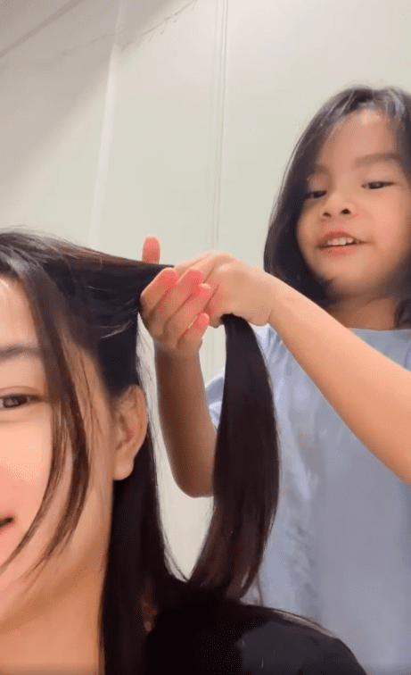 pham-quynh-anh-khoe-loat-anh-ben-2-con-mung-sinh-nhat-be-tue-an-nhung-giau-dang-ky-luong-giua-nghi-van-mang-thai-3-ngoisaovn-w461-h756 8