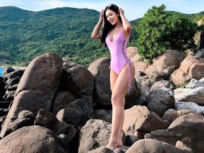 Y tá Ngọc 'Phố trong làng' - diễn viên Ngọc Anh gây bão với ảnh bikini và nội y siêu sexy 2