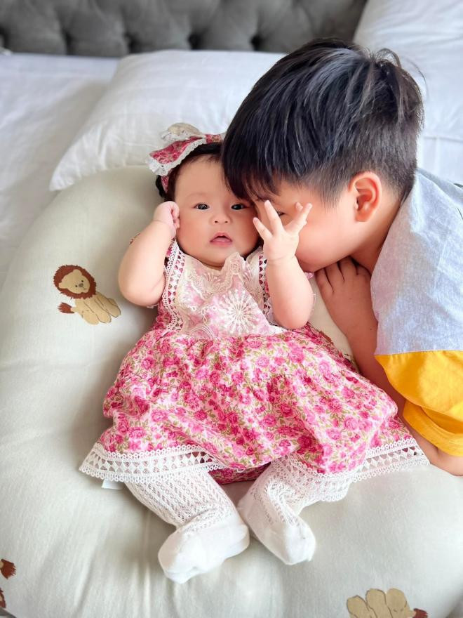 vợ Tú Dưa 0
