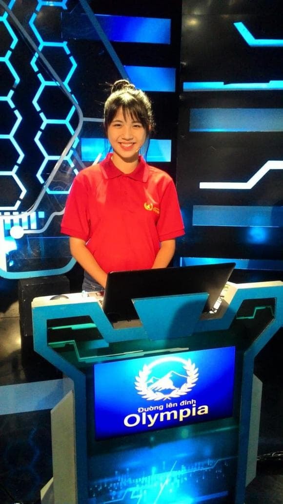 nhan sắc Lan Thy  0