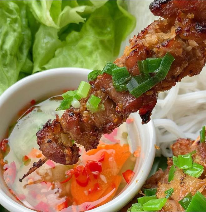 thịt nướng thơm ngon  0