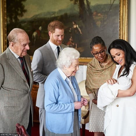 Nữ hoàng Anh có thể sẽ không gặp mặt Lilibet vì hành động 'bất hiếu' của Harry và Meghan  6