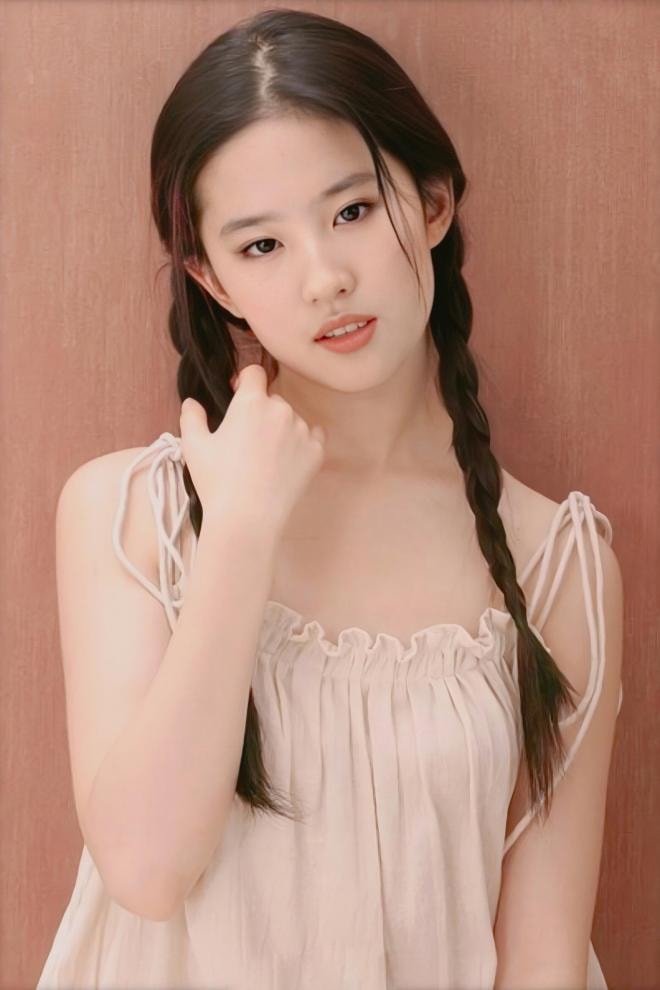 Có một mỹ nhân 'xấu nhất trong gia đình', Lưu Diệc Phi và Trương Dư Hi chưa là gì 5