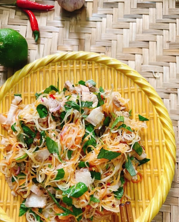 nộm thịt luộc  1