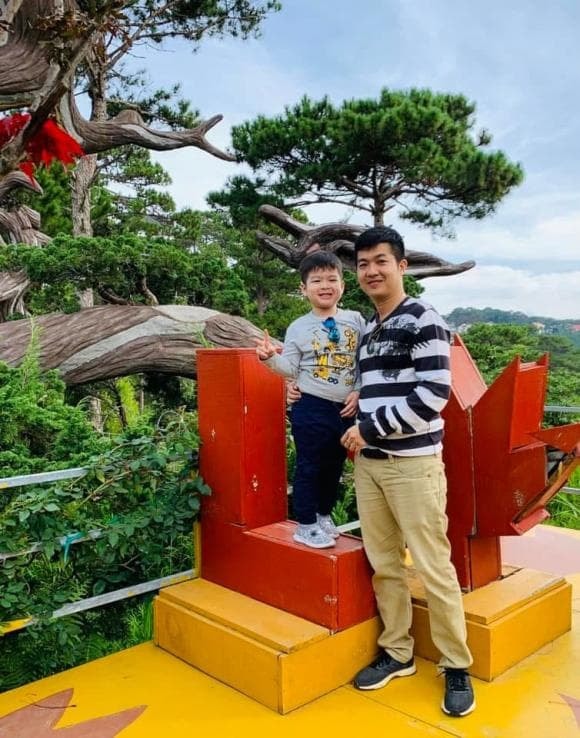 chồng nhật kim anh đưa bé đi chơi  4