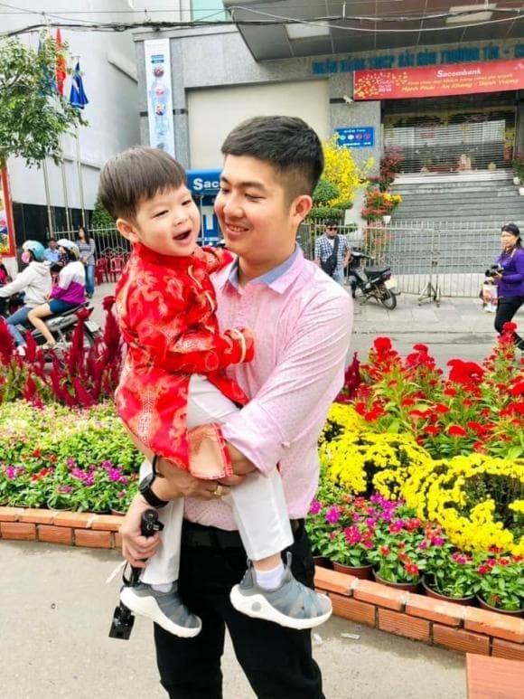 chồng nhật kim anh đưa bé đi chơi  1