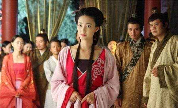 1-my-nu-chon-lau-xanh-ngoisaovn-w600-h365 5 1-my-nu-chon-lau-xanh-ngoisaovn-w600-h365 5