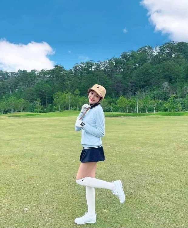 hien-ho-ngay-cang-sang-chanh-va-check-in-deu-dan-tren-san-golf-nhieu-hon-ca-san-khau-lieu-co-tim-thay-tinh-yeu-noi-day-5-ngoisaovn-w620-h752 6