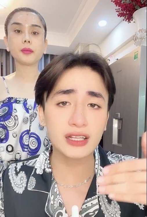 sau-thoi-gian-im-lang-cuoi-cung-lam-khanh-chi-cung-dua-ra-loi-giai-thich-cho-viec-lo-mat-moc-xau-xi-tren-livestream-6-ngoisaovn-w507-h746 0