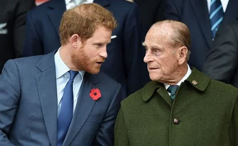 Harry và Meghan có thể đến trao giải tại Oscar, cư dân mạng chất vấn đến 'muối mặt' vì nguyên nhân này 7