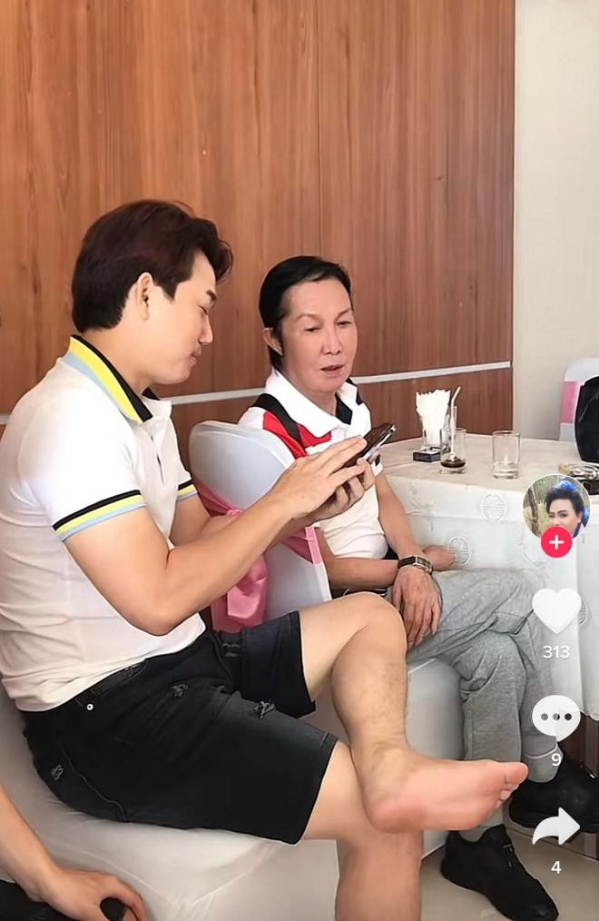 22ong-hoang-cai-luong-ho-quang22-vu-linh-gay-choang-voi-dien-mao-hien-tai-sau-3-num-dieu-tri-bao-benh-5-ngoisaovn-w1284-h1974 0