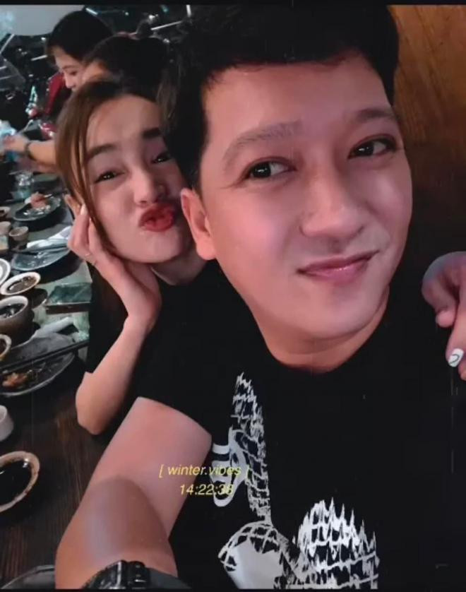 truong-giang-va-nha-phuong-dien-do-doi-len-con-hen-ho-chi-hai-chu-du-hieu-nam-danh-hai-cung-chieu-vo-co-nao-1-ngoisaovn-w1284-h1631 0