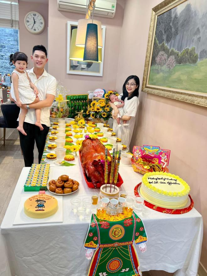 quang vinh mừng đầy tháng cháu  1