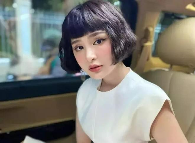 -vo-cu-ho-quang-hieu-gay-phan-no-vi-cho-rang-hien-ho-xui-con-gui-loi-chuc-den-nu-ca-si-som-22comeback22-4-ngoisaovn-w768-h565 0