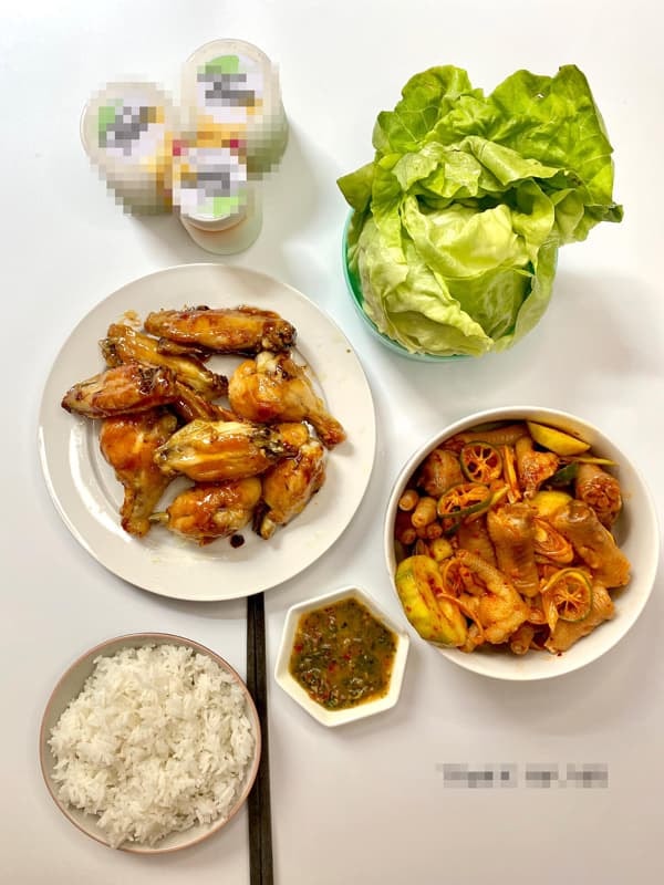 mâm cơm sinh viên  11