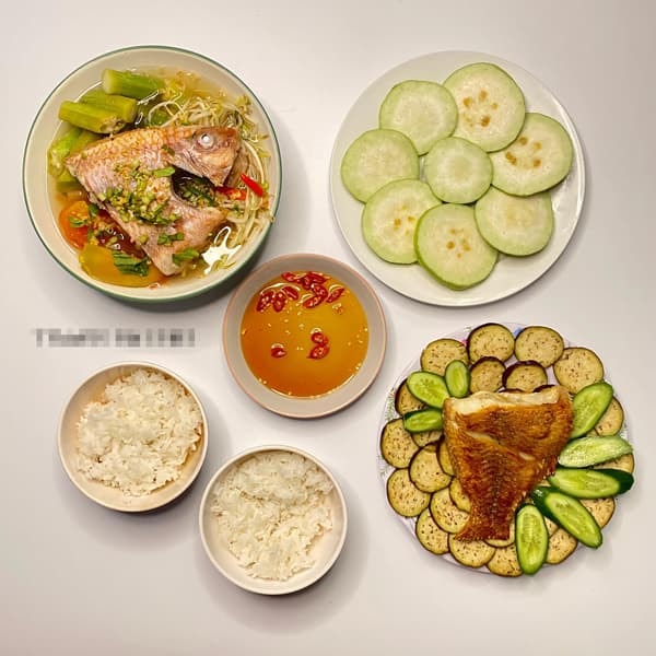 mâm cơm sinh viên  12