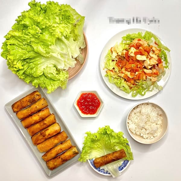 mâm cơm sinh viên  6