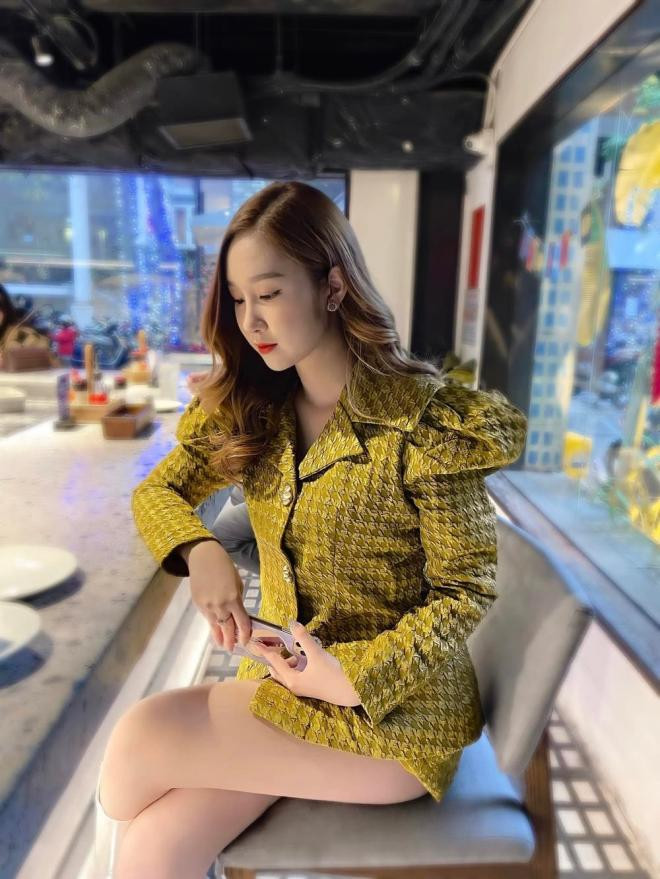 Vẻ đẹp đời thường trong veo của Hàn Trang - diễn viên sinh năm 2000 đóng vai bạn gái Mạnh Quân trong 'Lối về miền hoa' 12 Vẻ đẹp đời thường trong veo của Hàn Trang - diễn viên sinh năm 2000 đóng vai bạn gái Mạnh Quân trong 'Lối về miền hoa' 12