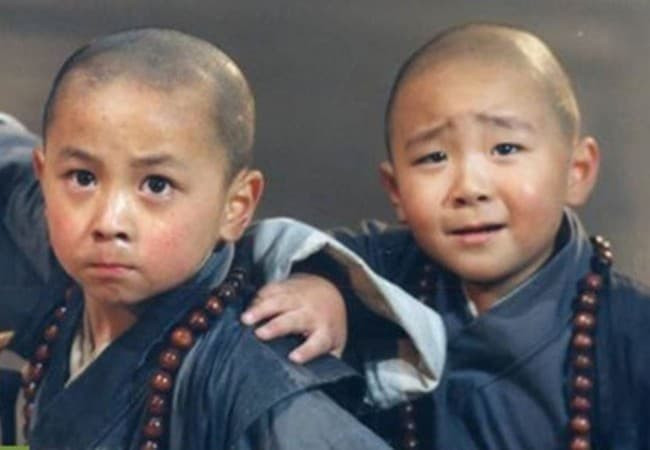  'Chú tiểu' Hác Thiệu Văn cầu hôn bạn gái, dân mạng cảm thán: 'Thời gian trôi nhanh thật' 2
