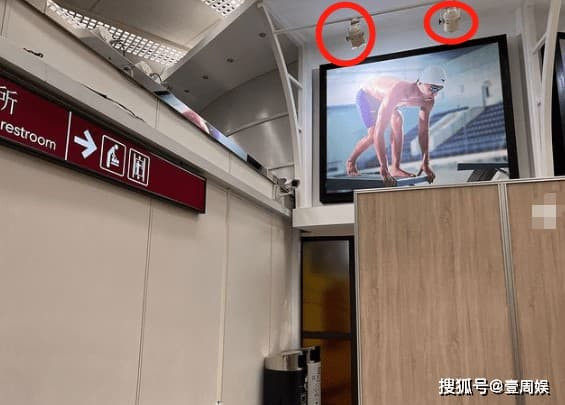 Sao Hong Kong 54 tuổi chảy máu mũi đầm đìa vì bị chọc dụng cụ quá mạnh khi đi test Covid-19, đến khi nhân viên y tế biến mất vẫn còn choáng váng 4