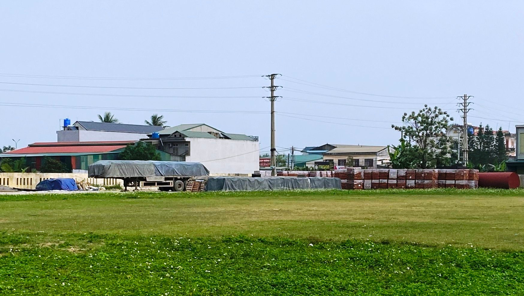 anh1-tram-tron-be-tong-khong-phep-w550-h352.jpg